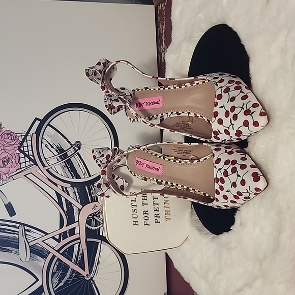 Amazing Betsy Johnson Cherry Heels - Picture 2 of 8